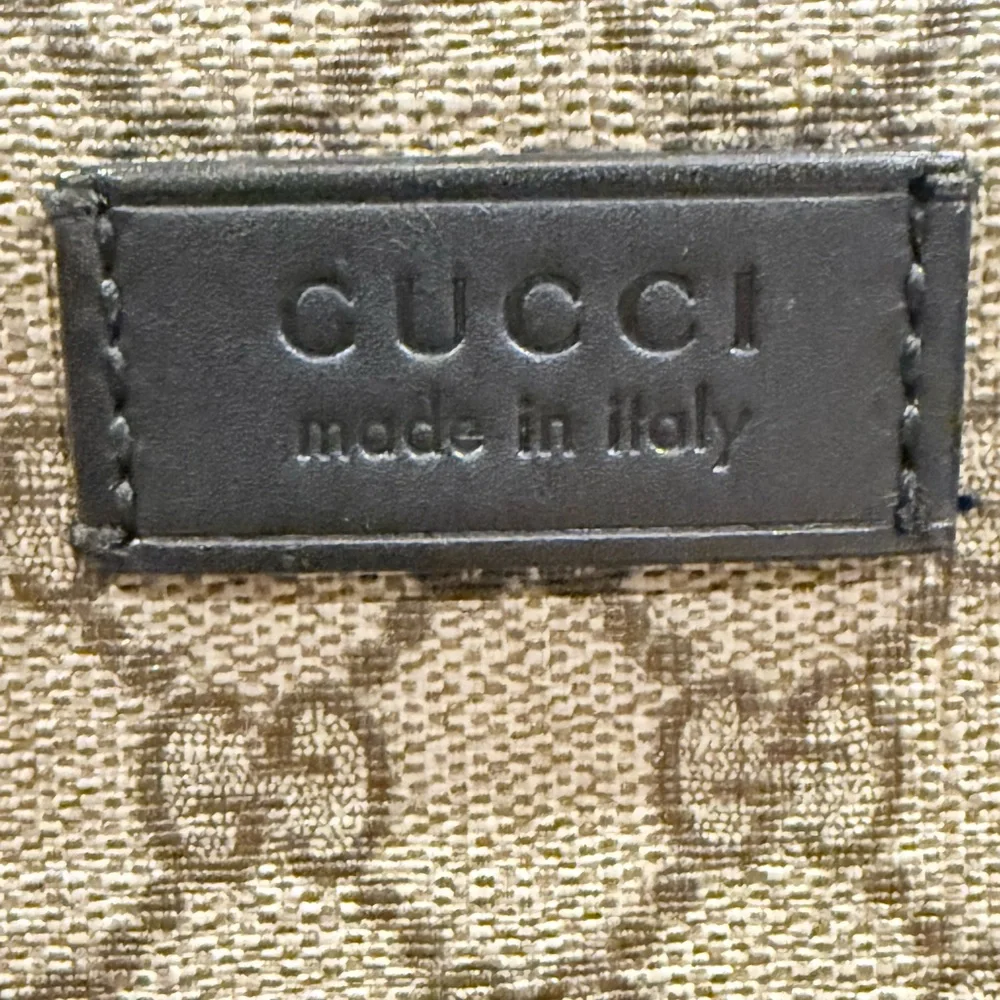 Gucci GG Supreme Small Backpack - Picture 4 of 16